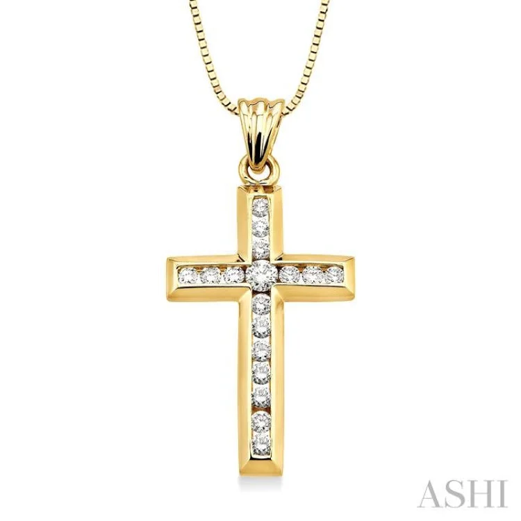 1/2 Ctw Round Cut Diamond Cross Pendant in 10K Yellow Gold with Chain