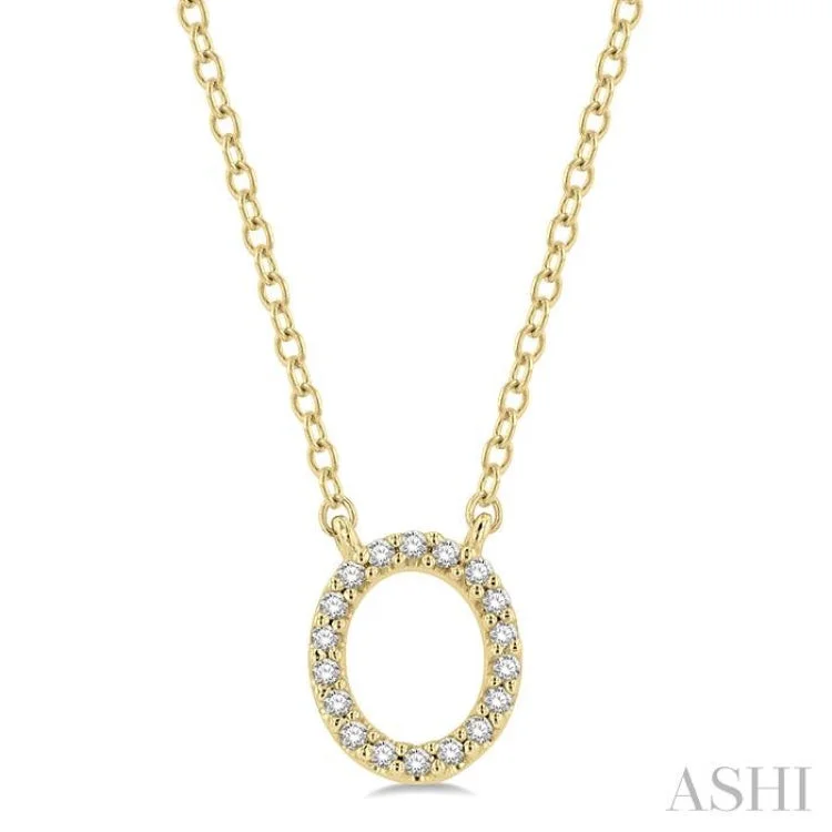 1/20 ctw Initial 'O' Round Cut Diamond Pendant With Chain in 14K Yellow Gold