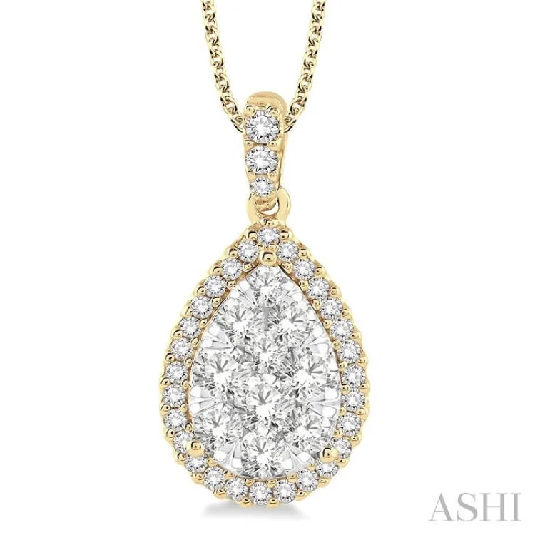 1 1/2 Ctw Pear Shape Diamond Lovebright Pendant in 14K Yellow and White Gold with Chain