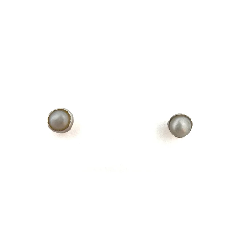 Mini Pearl Studs